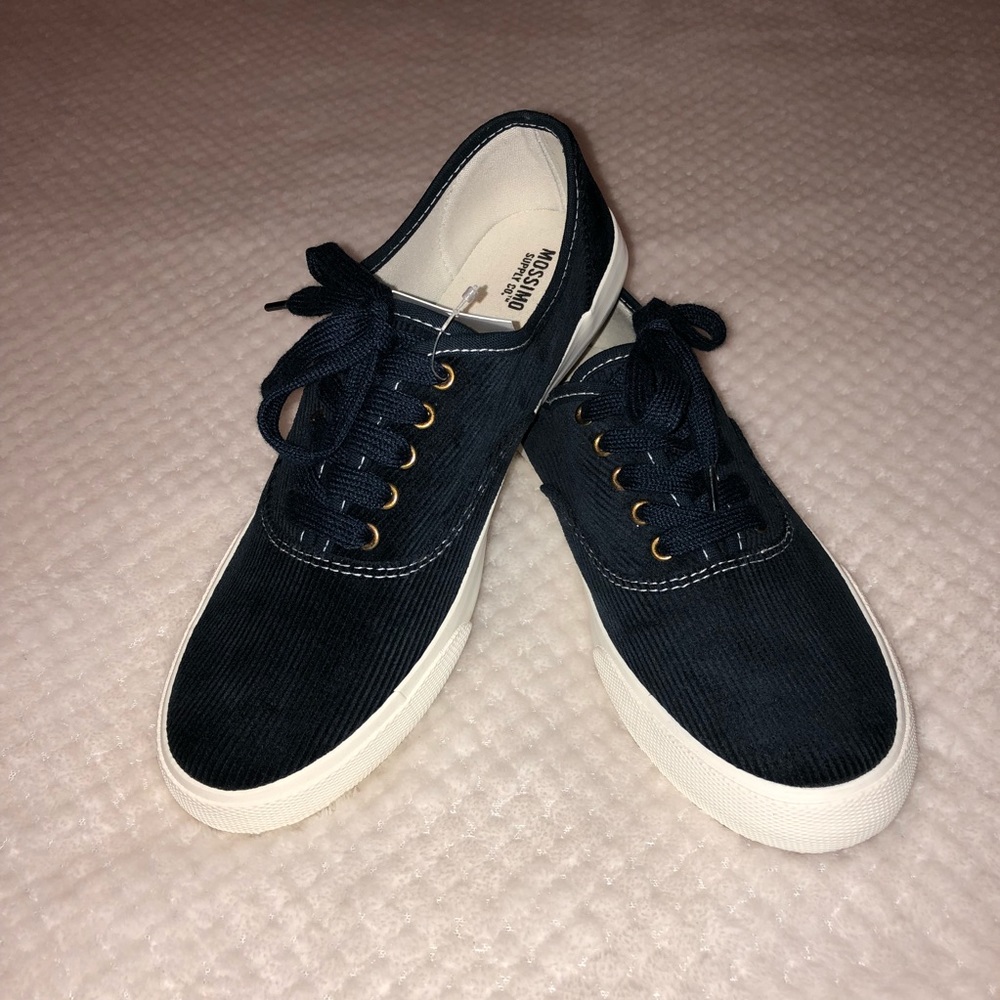 Corduroy sneakers